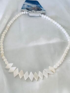 Hawaiian Mother of Pearl Choker Necklace NWT